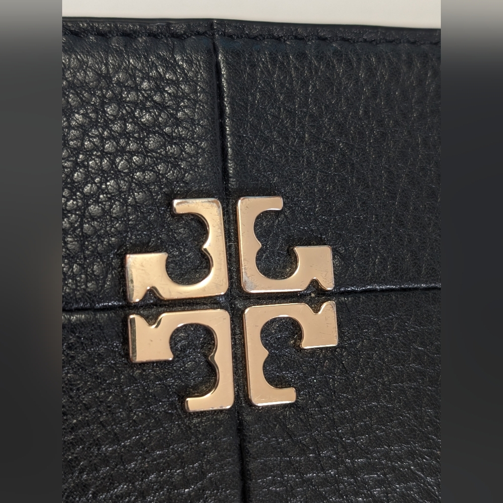 TORY BURCH - Ivy Crossbody, Black Pebbled Leather, Gold Chain, EUC. - Picture 6 of 14